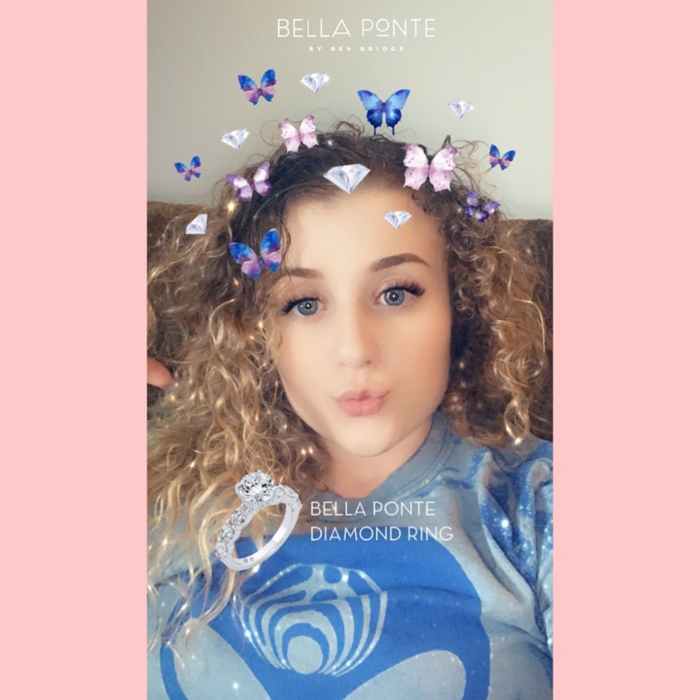 Meet your Posher, Emily